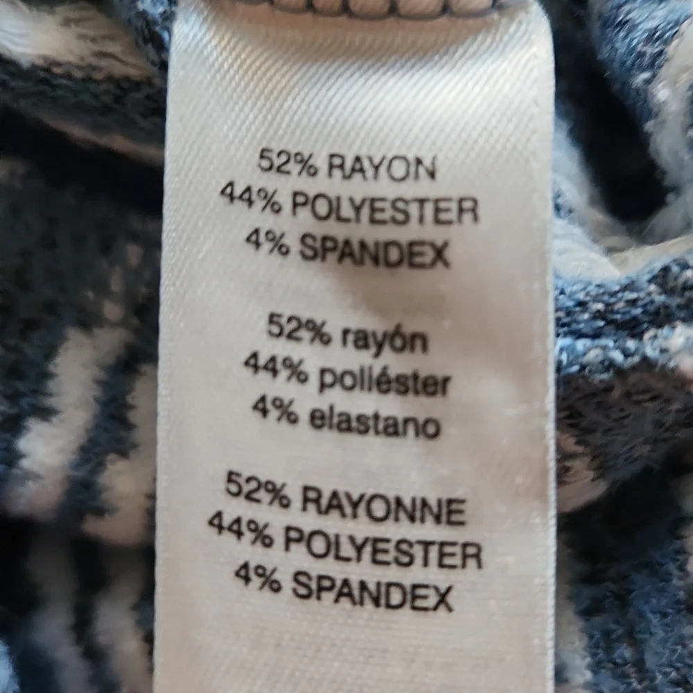 Chico's womans size 1 blue and white stripe casual shirt - Picture 7 of 7